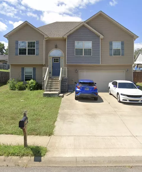 1395 Freedom Dr, Clarksville, TN 37042