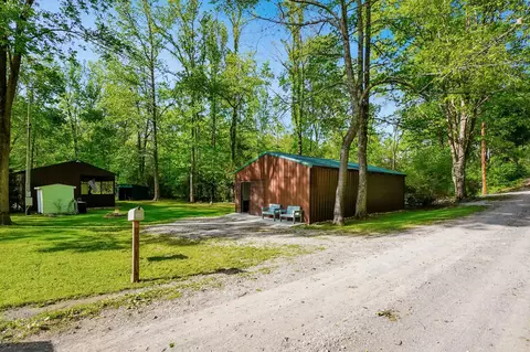 108 Forrest Ln, Stewart, TN 37175