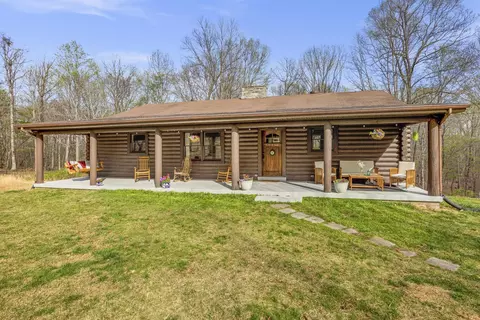 Exterior - 1300 Ridge Rd, Dickson, TN 37055 photo 4 of 29