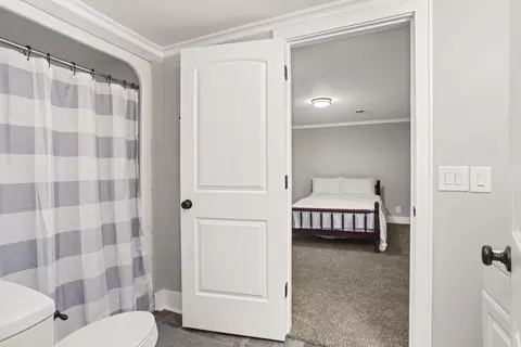 Entry Way - 1300 Ridge Rd, Dickson, TN 37055 photo 4 of 4