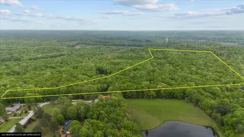 0 Indian Creek Rd, Mcewen, TN 37101