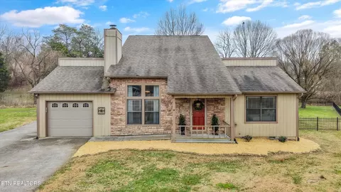 7400 Foxglove Ln, Knoxville, TN 37918