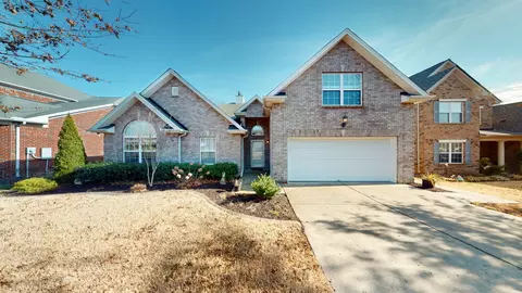 5042 Saint Ives Dr, Murfreesboro, TN 37128