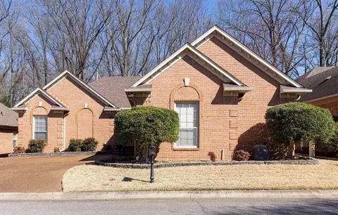 1882 Woodchase Glen Dr, Cordova, TN 38016