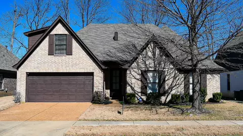 7900 Ivy Lake Ln, Memphis, TN 38133