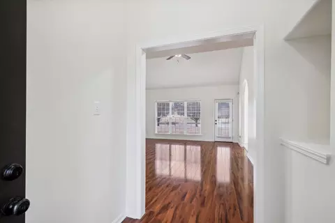 4991 E Laurel Lake Dr, Memphis, TN 38125 photo 3