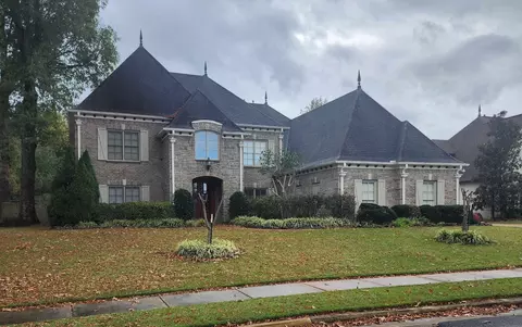 10643 Harvest Oaks Dr, Collierville, TN 38017