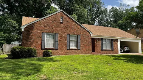 3122 Kirkcaldy Rd, Memphis, TN 38128
