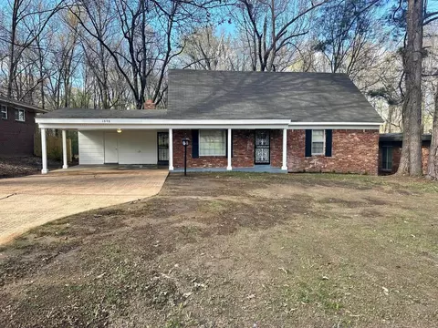 1898 Pennel Rd, Memphis, TN 38116
