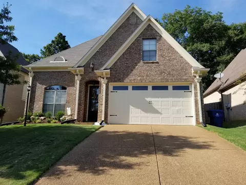 305 Garden Springs Dr, Oakland, TN 38060