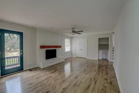 55 Moorewood Dr, Jackson, TN 38305