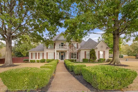 8972 Riverwood Farms Pkwy, Cordova, TN 38016