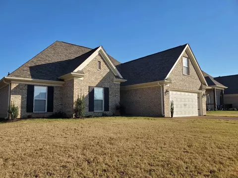 3836 E Dawnwood Cir, Southaven, MS 38672