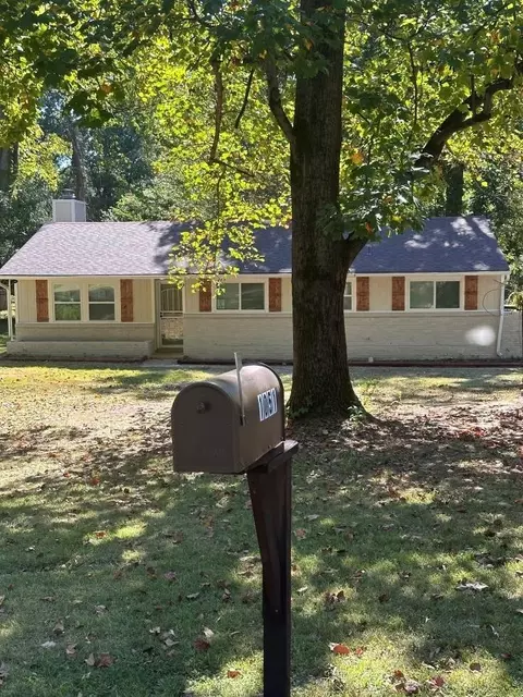 1051 Alcy Rd, Memphis, TN 38106
