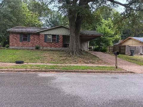 3358 Debby St, Memphis, TN 38127