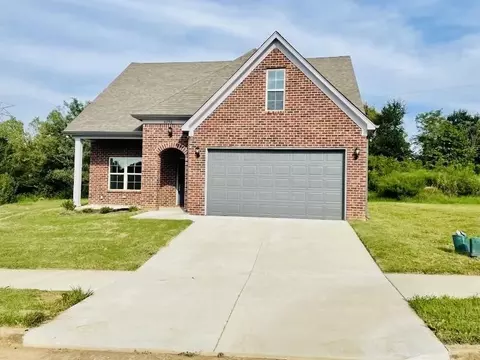 4398 Oaks Royal Dr, Memphis, TN 38128