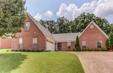 10209 Woodland Hills Dr, Cordova, TN 38018