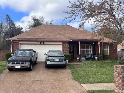 6310 Farm Hill Dr, Memphis, TN 38141