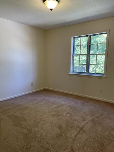 563 E Mendenview Rd, Memphis, TN 38117 photo 8