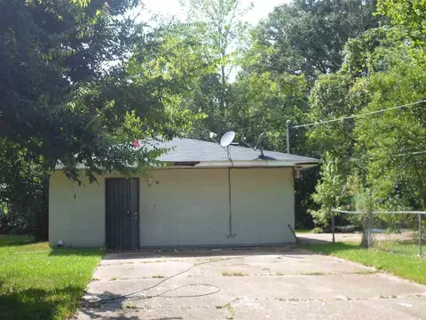 1004 Brookley St, Jackson, MS 39211 photo 2