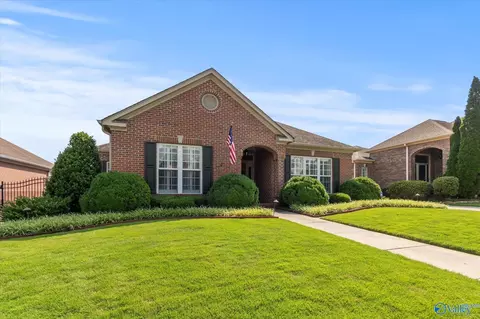 3012 Brunswick Cir, Owens Cross Roads, AL 35763