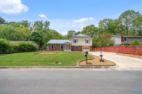 517 Hermitagewood Dr NW, Huntsville, AL 35806