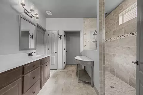 Bath - 1121 Davidson Walk, Spring Hill, TN 37174 photo 3 of 8
