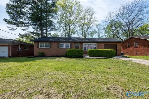 4800 Lumary Dr, Huntsville, AL 35810