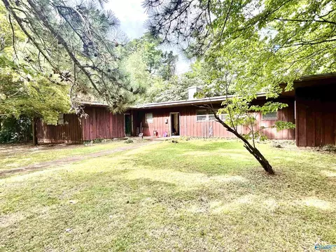 1104 S Madison St, Athens, AL 35611