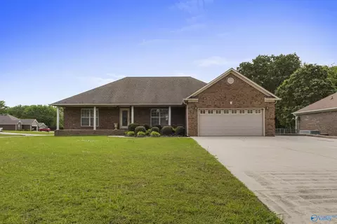 16121 Kyle Moran Dr, Athens, AL 35614