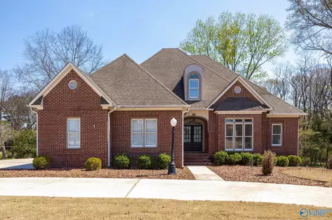 105 Lexington Dr, Athens, AL 35613