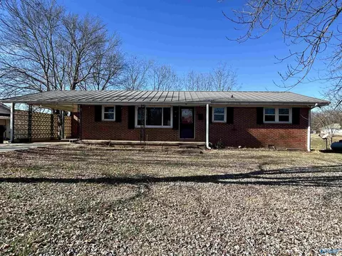 6686 Old Railroad Bed Rd, Toney, AL 35773