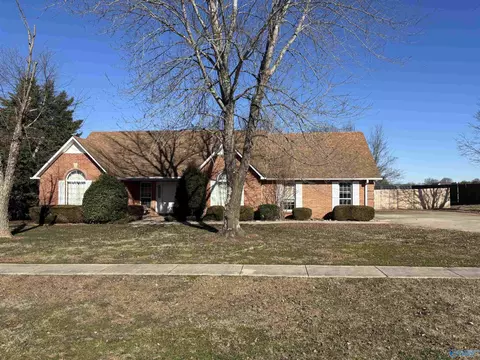 24801 Lisa Dr, Athens, AL 35613