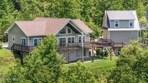 4868 Settlers View Ln, Sevierville, TN 37862
