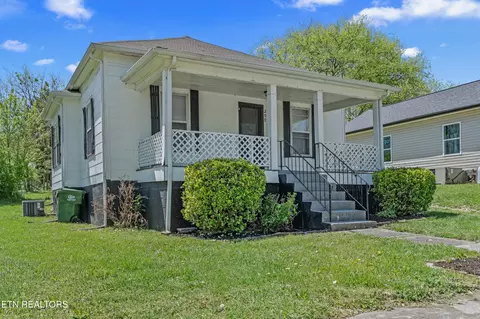 209 Mcginley St, Maryville, TN 37804