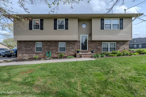 425 Fourth St, Seymour, TN 37865