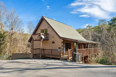910 Willard Way, Sevierville, TN 37876