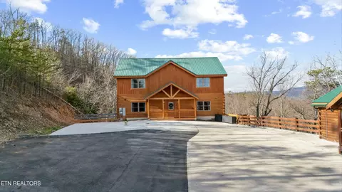 3725 Tilda Hilltop Way, Sevierville, TN 37862