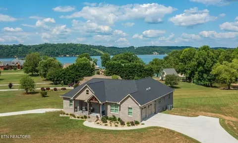 107 Duck Pond Dr, Dandridge, TN 37725