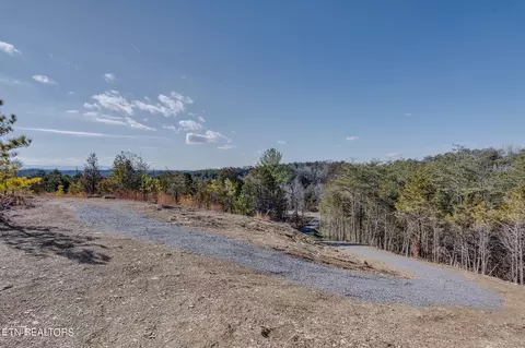 2720 Buck Horn Rd, Sevierville, TN 37876