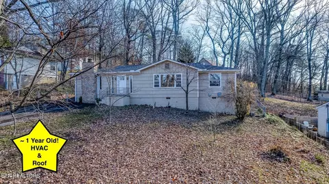 1208 Woodberry Dr, Knoxville, TN 37912
