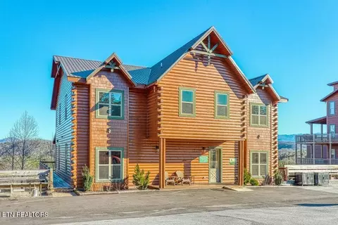 2010 Thistle Thorn Tr, Sevierville, TN 37876
