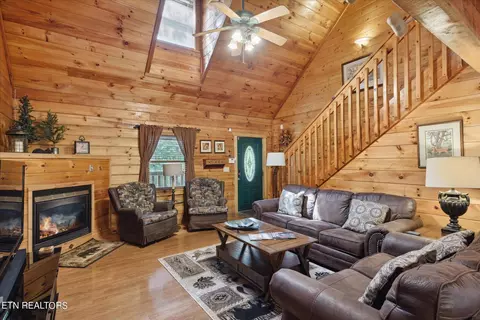 413 Ogle Dr, Pigeon Forge, TN 37863 photo 8
