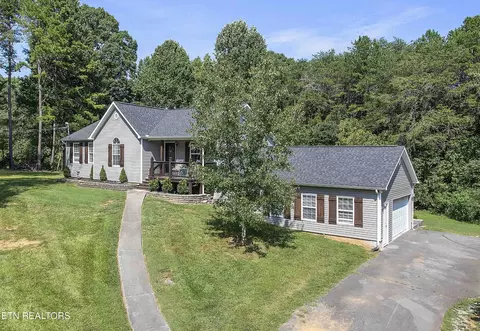 1114 Whirlaway Ln, Seymour, TN 37865