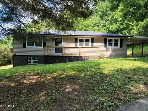 123 Elliott St, Harriman, TN 37748