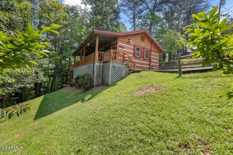 1650 Ridgecrest Dr, Sevierville, TN 37876