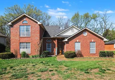 2934 Churchill Ln, Thompsons Station, TN 37179