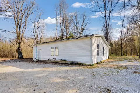 Exterior - 174 Copeland Rd, Sparta, TN 38583 photo 3 of 8