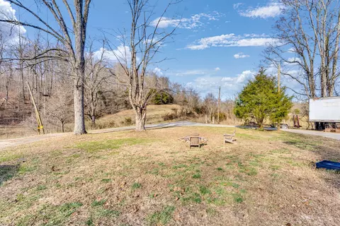 Exterior - 174 Copeland Rd, Sparta, TN 38583 photo 2 of 8