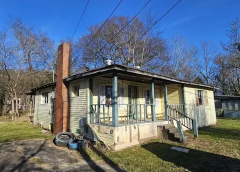 126 Berry Hill Rd, South Pittsburg, TN 37380